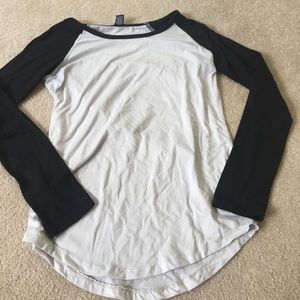 Long sleeve Rue21 black and white baseball tee